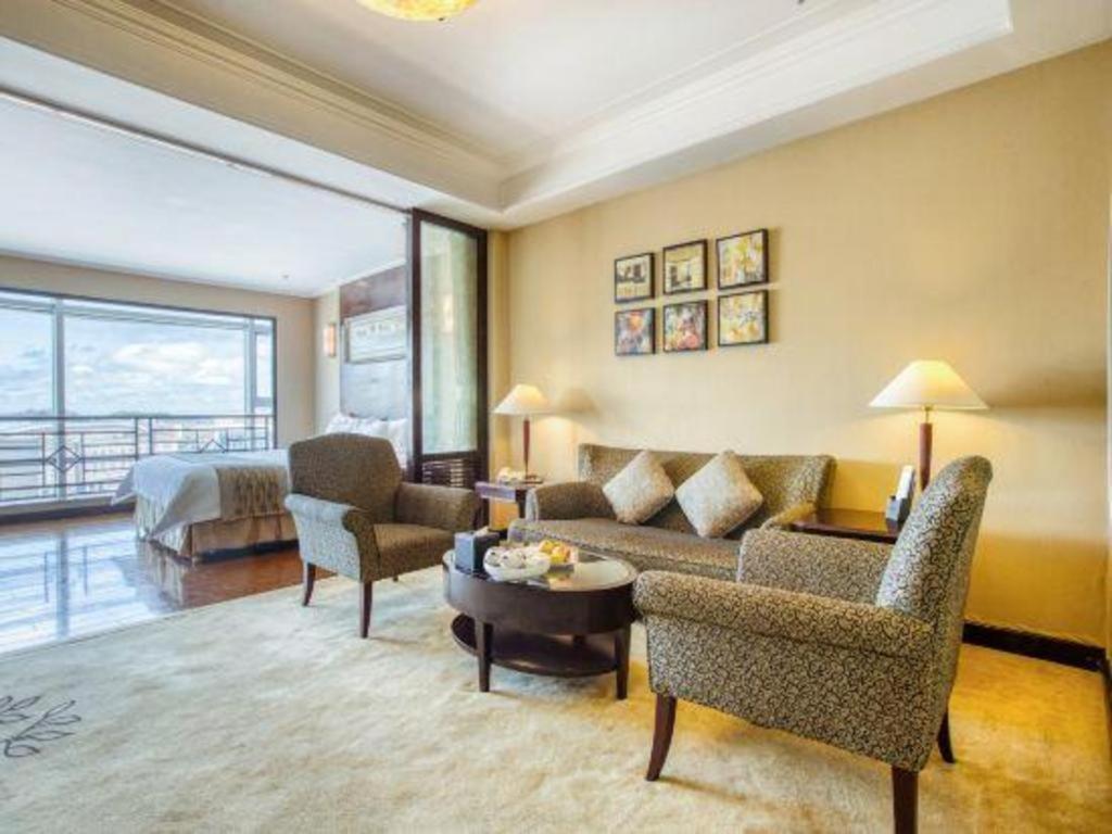 Qingdao Blue Horizon Hotel Laoshan Exteriör bild